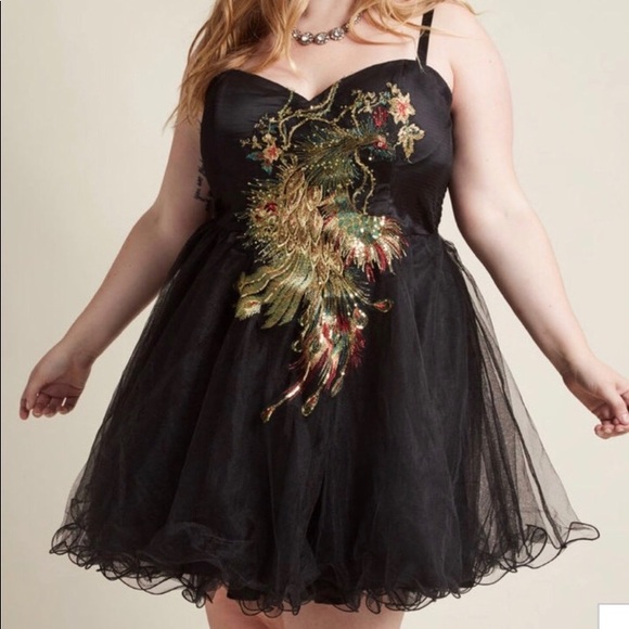 Modcloth Dresses & Skirts - Embroidered Party Dress by ModCloth size 22